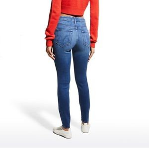 MOTHER Denim The Looker Crop- Dark Wash 28